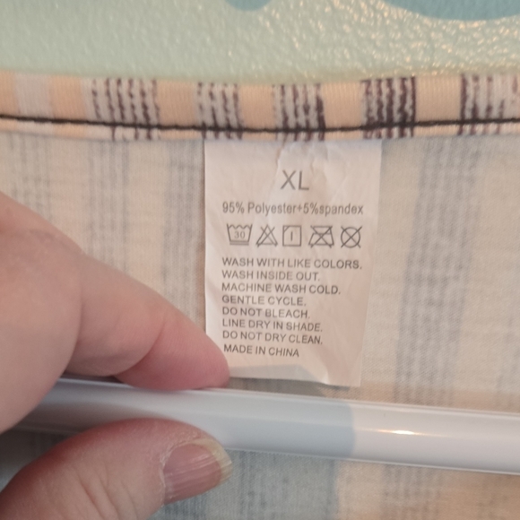 Long Sleeve Abstract Pattern Dress - Picture 5 of 5